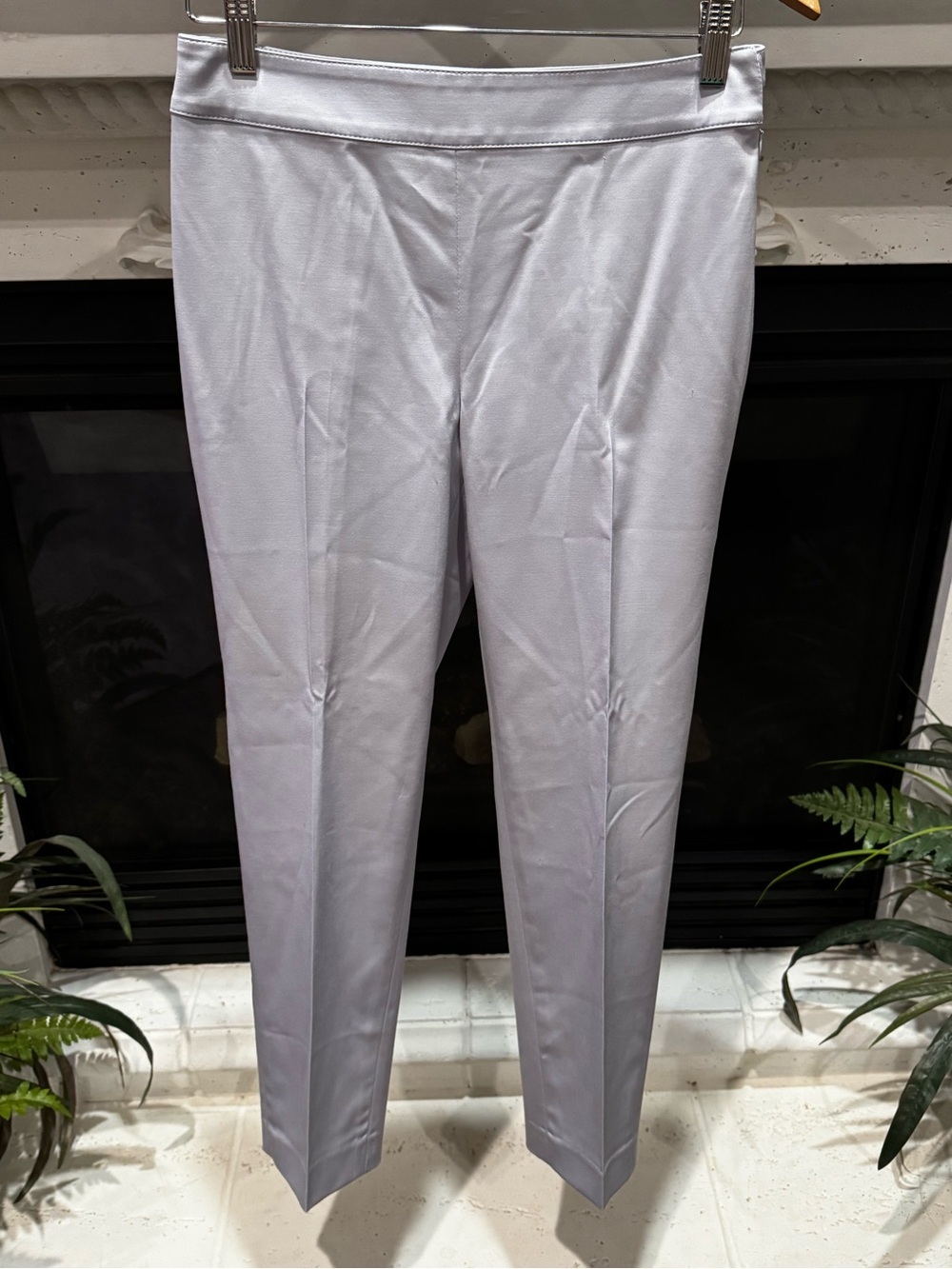 St. John Light Lavender Cropped Dress Pants
